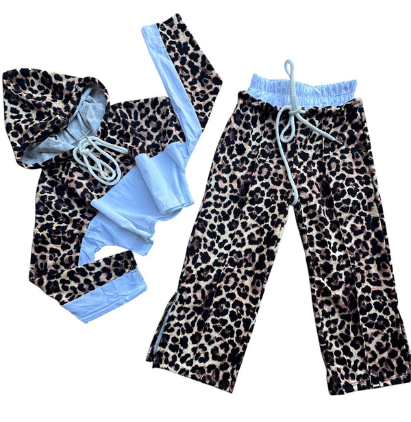 Conjunto Infantil com Estampa e Capuz